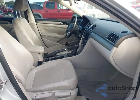 2015 Volkswagen Passat 1.8T Se из США, поврежденный, VIN 1VWBS7A37FC019833